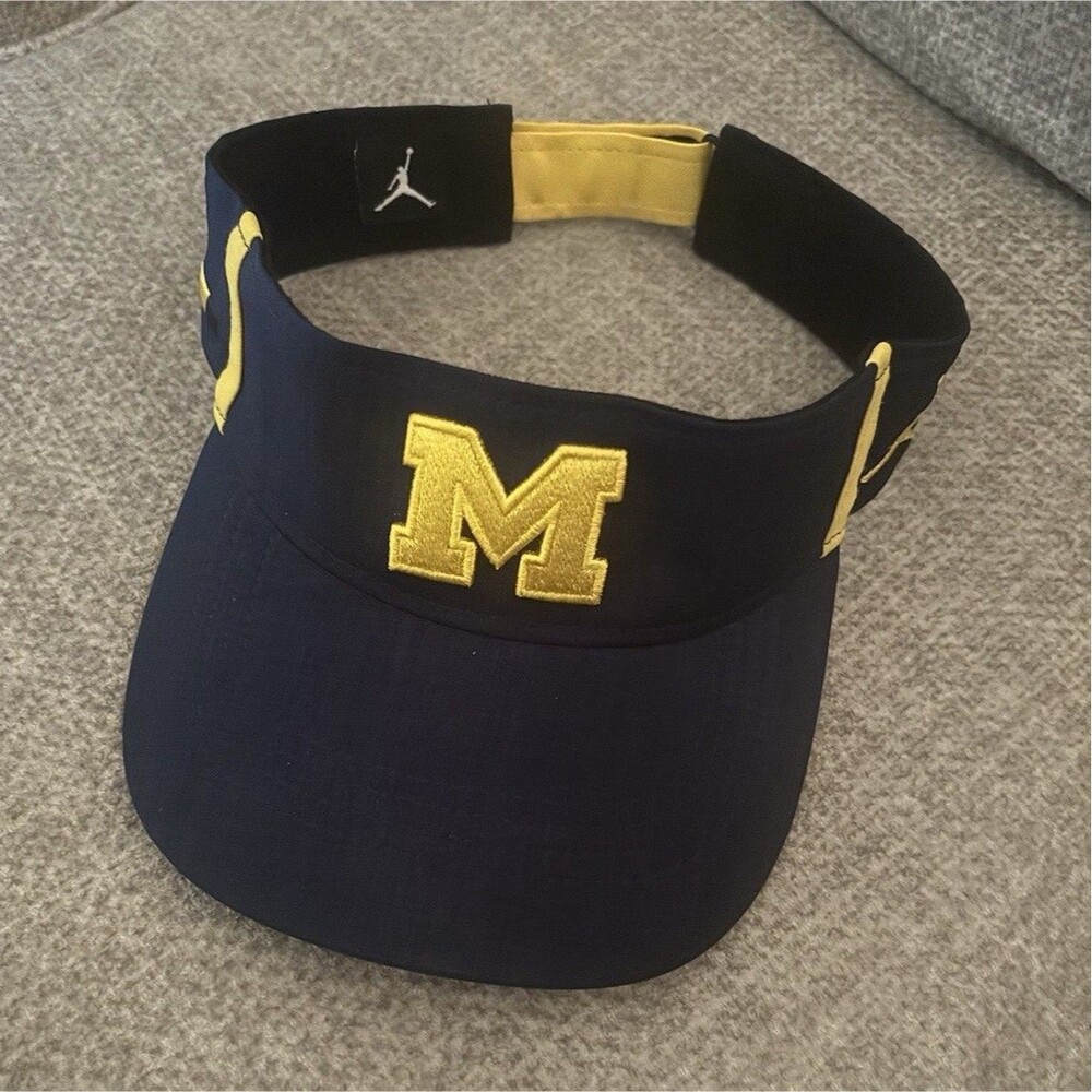 Nike Dri-FIT Adjustable Michigan Wolverines Logo Golf Visor Navy/Yellow OS